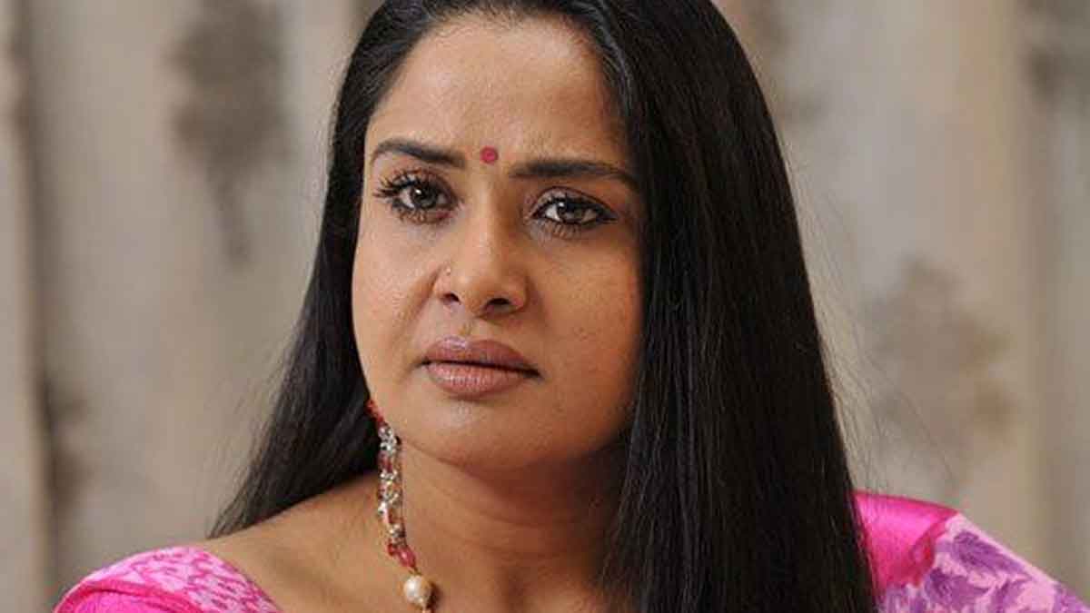 Actress Pragathi faced so many problems in her career 